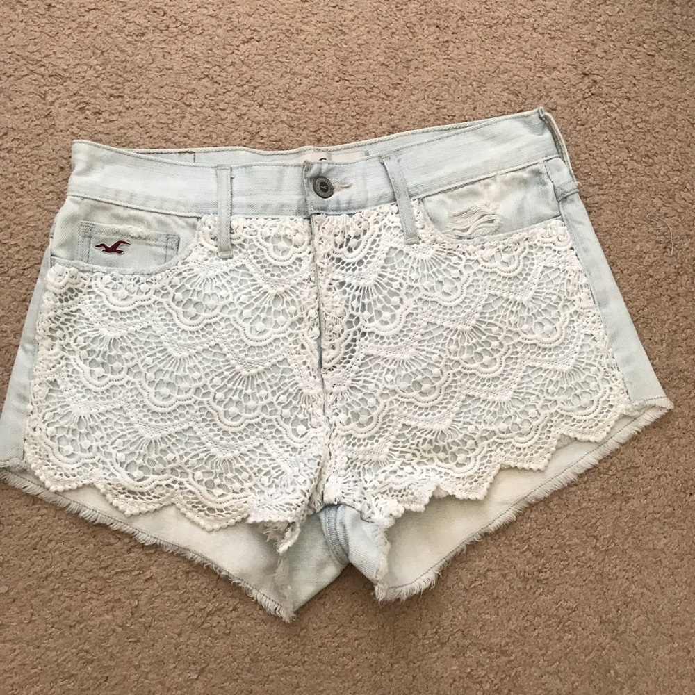 ⭐️10 for $15⭐️Hollister Lace Denim Shorts
